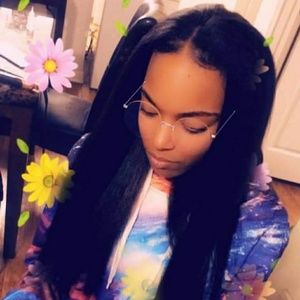 Meet your Posher, Laneshia